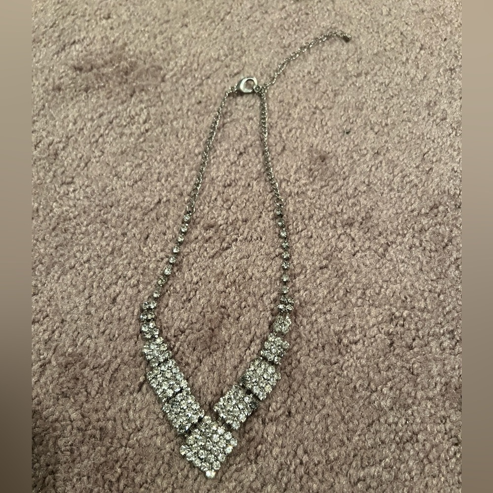 Silver crystal necklace